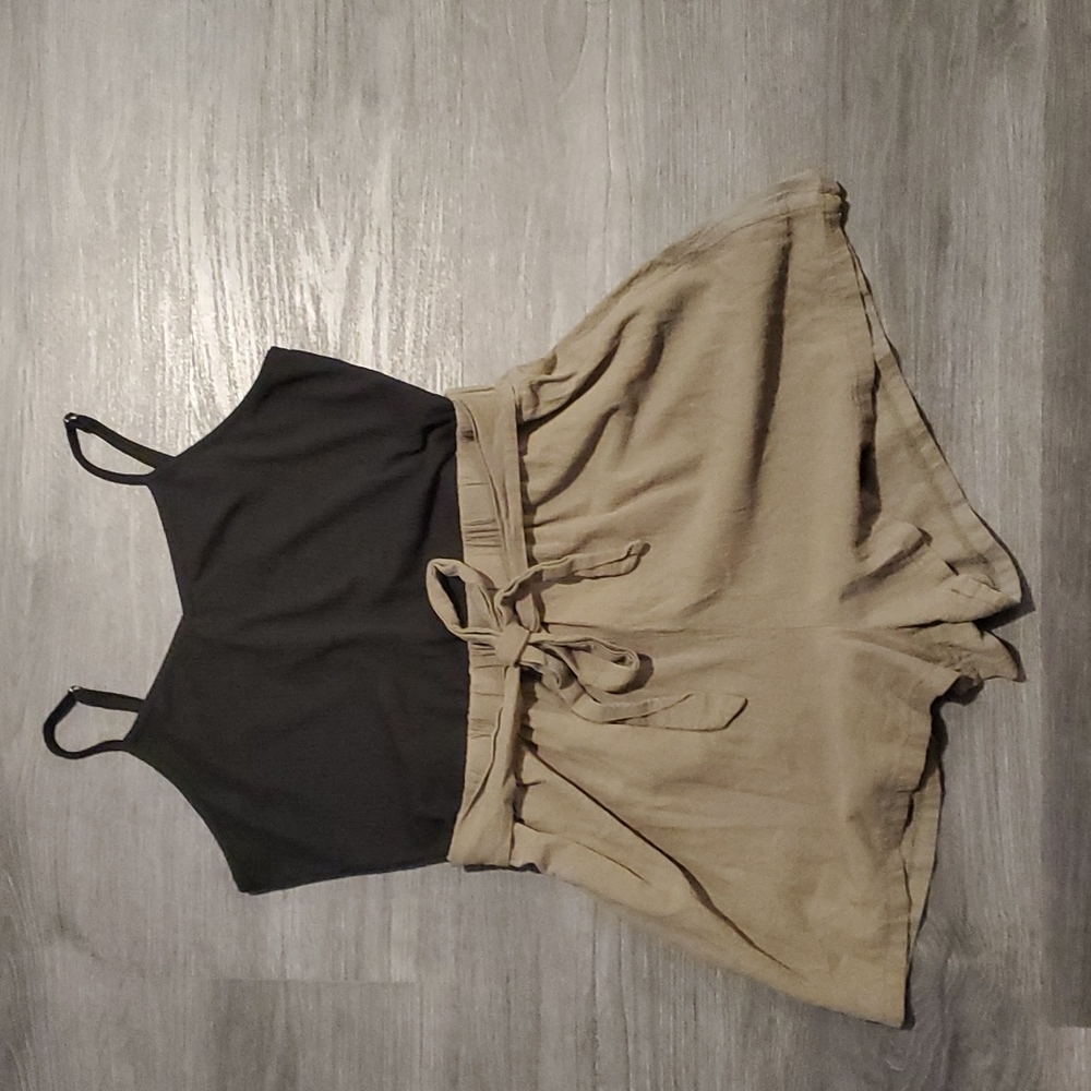 Shein Two Tone Ribbed Panel Tie Romper